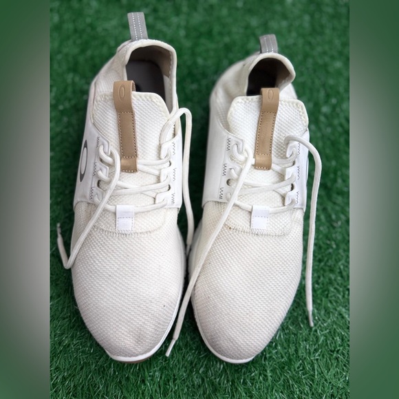 Oakley Cream and Tan Sneakers Minimalist Design Size 12